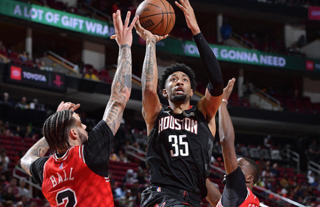 百家乐APP-触底反弹！塞拉斯濒临下课后 火箭爆冷结束15连败